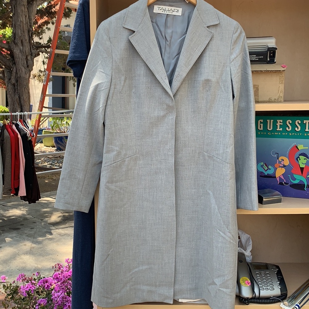 Tahari petite sz 2P 3/4 jacket polyester rayon mix